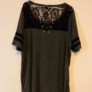Size 3X TORRID Soft and Lace Shirt